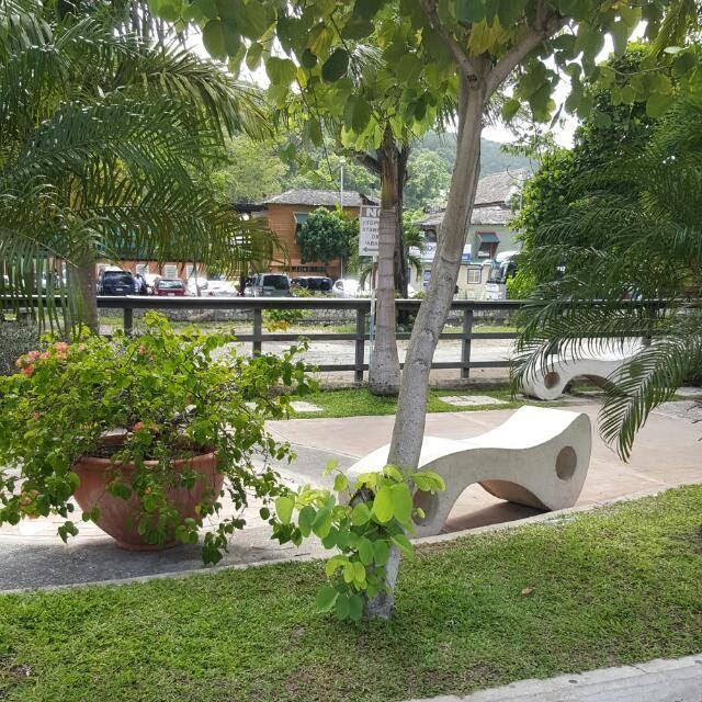 Mcfarlane'S Place Ocho Rios Exterior photo