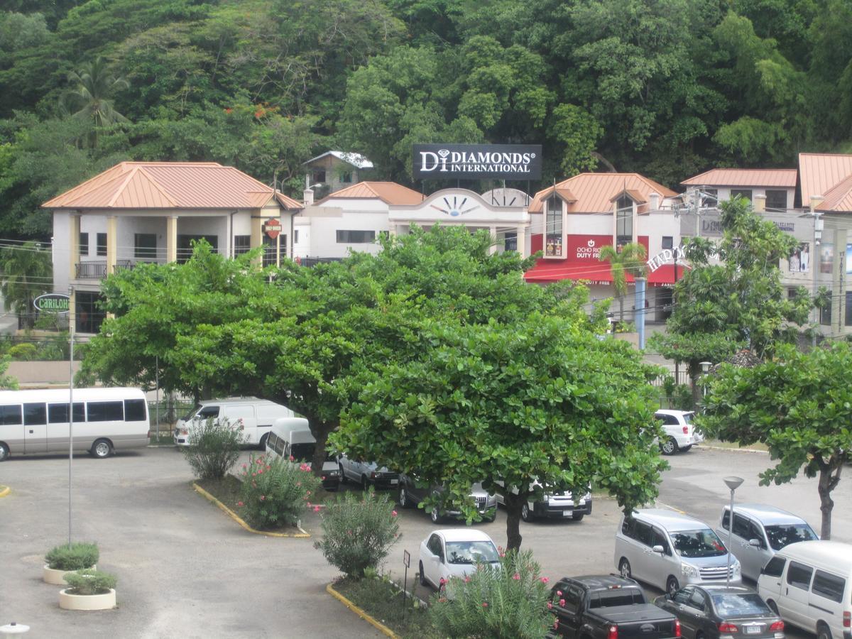 Mcfarlane'S Place Ocho Rios Exterior photo